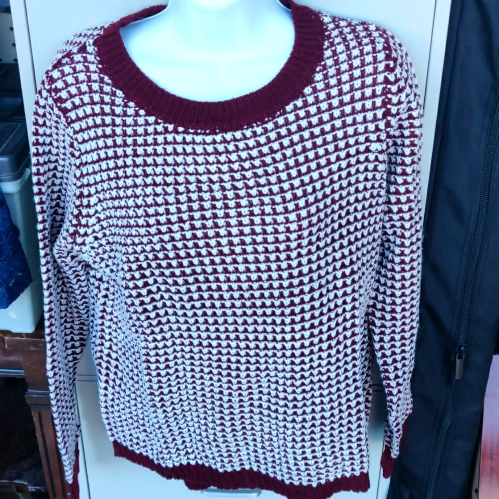 Women's sweater